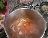 Foto del paso 1 de la receta: Patatas guisadas con calamares