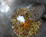 A picture of step 7 of Dalia Poha.