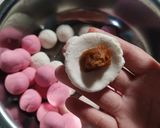 Foto langkah ke 4 dari resep Klepon Merah Putih.