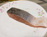 A picture of step 2 of Japanese Salted Salmon (Shiojake).