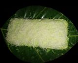 Foto langkah ke 15 dari resep Bolu Pandan Santan Kukus.