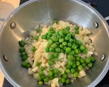 A picture of step 1 of Peas aloo subji.