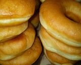 Foto langkah ke 4 dari resep Donat kempus, lembut dan menul.