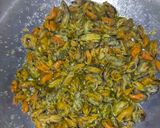 Foto langkah ke 2 dari resep Tumis kerang.
