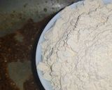 A picture of step 6 of Crispy chicken mongh daal Kachori😋.