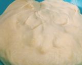 A picture of step 4 of Halwa poori with chana salan.