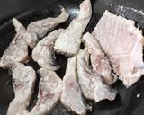 A picture of step 2 of Fish in Garlic Blackbean Sauce.