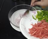 A picture of step 1 of Noodles pakora.