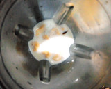 A picture of step 4 of Banana and Dates Smoothie.