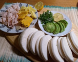 Foto del paso 2 de la receta: Bao buns rellenos con aguacate y quesos cheddar y cress (berro germinado)
