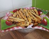 Ropogós sajtos rúd recept fázis 8 fotója