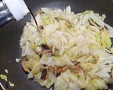 「香菇炒高麗菜」高纖炒時蔬的食譜步驟3照片