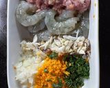 Hình bước làm 1 của món Chả tôm tả phí lù