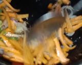 A picture of step 2 of Left over roti noodle.