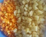 Foto langkah ke 1 dari resep Ragout Kentang Wortel Creamy.