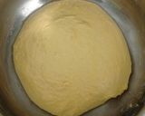 Foto langkah ke 2 dari resep Kunyit Chili Flakes Cheese Sourdough Bread (Open Bake Method).