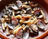 Foto del paso 7 de la receta: Casarecce con alcachofas, panceta ibérica y almejas