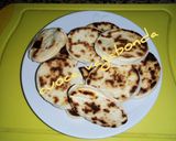 Foto del passaggio 4 della ricetta Focaccine in Padella (senza Uova)