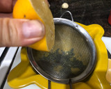 Foto del paso 3 de la receta: Rape y merluza en salsa de ajo y vino blanco