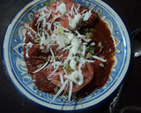 Foto del paso 6 de la receta: Enchiladas navideñas con salsa de 13 chiles mexicanos estilo ranchero las Correa del Ocote