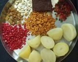 A picture of step 1 of Kutchi dabeli.