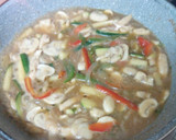 Foto del paso 4 de la receta: Fideos teriyaki con pollo champiñones y vegetales