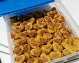 Foto langkah ke 6 dari resep Kue Kastangel Keju yummy.