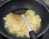A picture of step 1 of Potato Pork Leg.