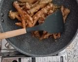 Foto langkah ke 3 dari resep Ceker ayam saos bawang.