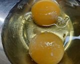 Foto del paso 1 de la receta: Omelette a los 3 quesos