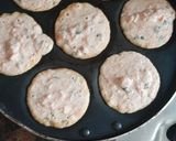 A picture of step 3 of Mini rice uttapam.