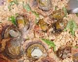 ไข่เยี่ยวม้าฟูกะเพรากรอบราดข้าว 🌿 
Stir fried century egg with crispy basil 🌿 วิธีทำสูตร 2 รูป