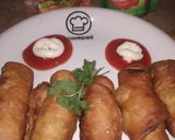 A picture of step 7 of Chicken cheese roll.