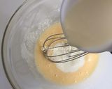 Foto langkah ke 3 dari resep Red velvet mini Cups; tanpa mixer, satu Telur.