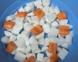 Hình bước làm 1 của món Củ cải ngâm xì dầu chua ngọt