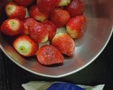 A picture of step 1 of Strawberry smoothie 🥤.