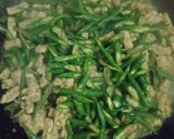 Foto langkah ke 2 dari resep Tumis Tempe Cabe Ijo.