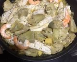 Foto del paso 3 de la receta: Tintorera con langostinos y alcachofas