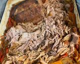 Foto del paso 8 de la receta: Bondiola a la cerveza desmenuzada (desmechada), tierna, jugosa y perfecta para compartir