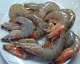 Foto del paso 5 de la receta: Ensalada de aguacates con gambas y salsa rosa