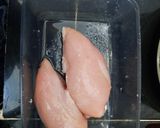 Foto langkah ke 1 dari resep Ayam rebus hainan simple.