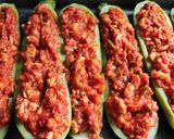 Foto del paso 8 de la receta: Calabacines rellenos con sofrito de pollo