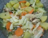Foto langkah ke 7 dari resep Sup Ayam Bakso Simple Banget.