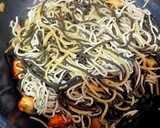 Foto del paso 4 de la receta: Mix de spaghetti con anguriñas de surimi y mejillones