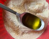 Foto del passaggio 2 della ricetta Crumble di mele e mandorle all’olio di oliva