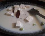 A picture of step 2 of White gravy paneer mouli.