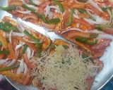 A picture of step 3 of Bread mini pizza.