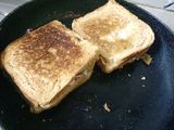 क्लब सँडविच (Club Sandwich Recipe In Marathi)