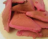 A picture of step 9 of Strawberry toaster cakes #4weekschallenge.