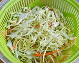 Hình bước làm 1 của món Bắp Cải Cà Rốt Xào Cá Ngừ Hộp